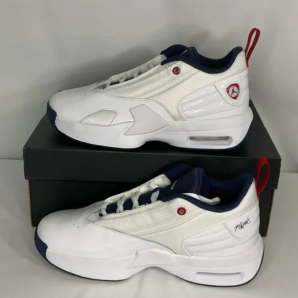 Jordan Max Aura 2 White and Navy Sneakers - size 6y - Picture 8 of 8